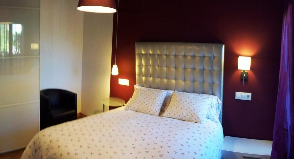 Apartamentos El Roble Valverde de la Vera Bilik gambar
