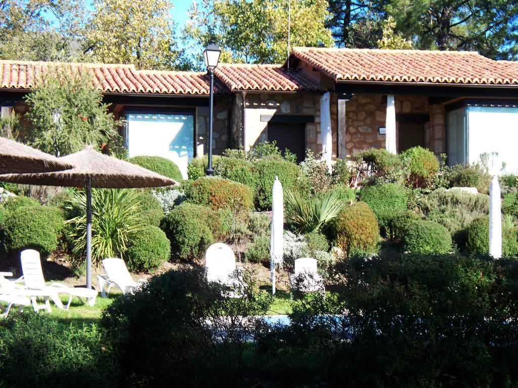 Apartamentos El Roble Valverde de la Vera Luaran gambar