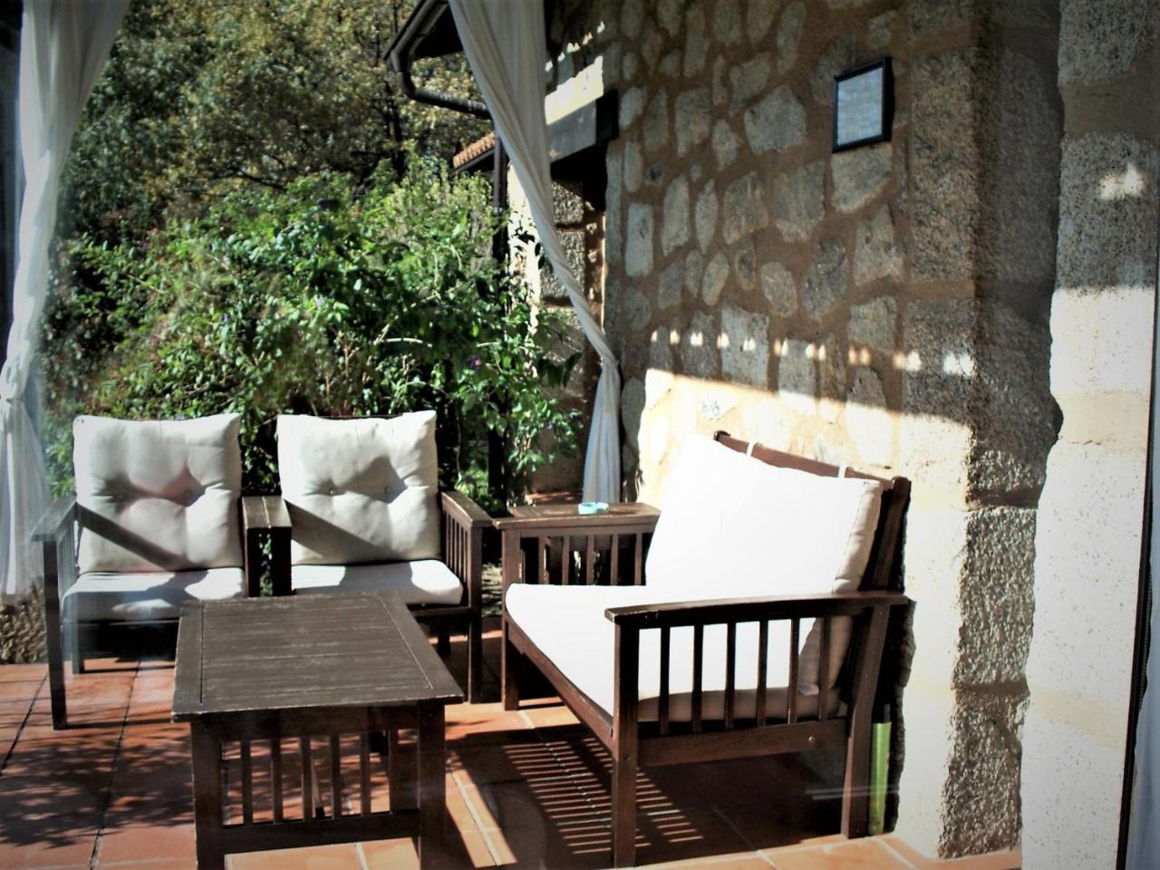 Apartamentos El Roble Valverde de la Vera Luaran gambar