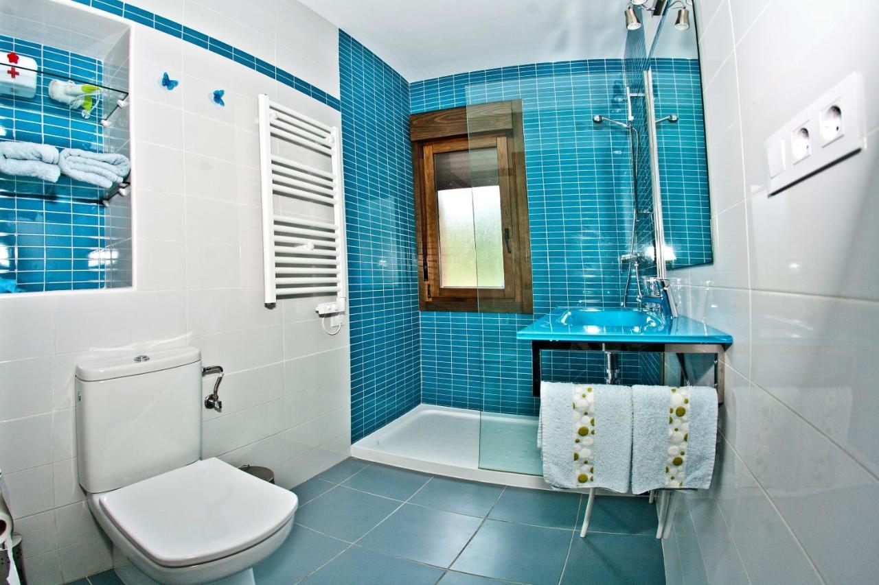 Apartamentos El Roble Valverde de la Vera Luaran gambar