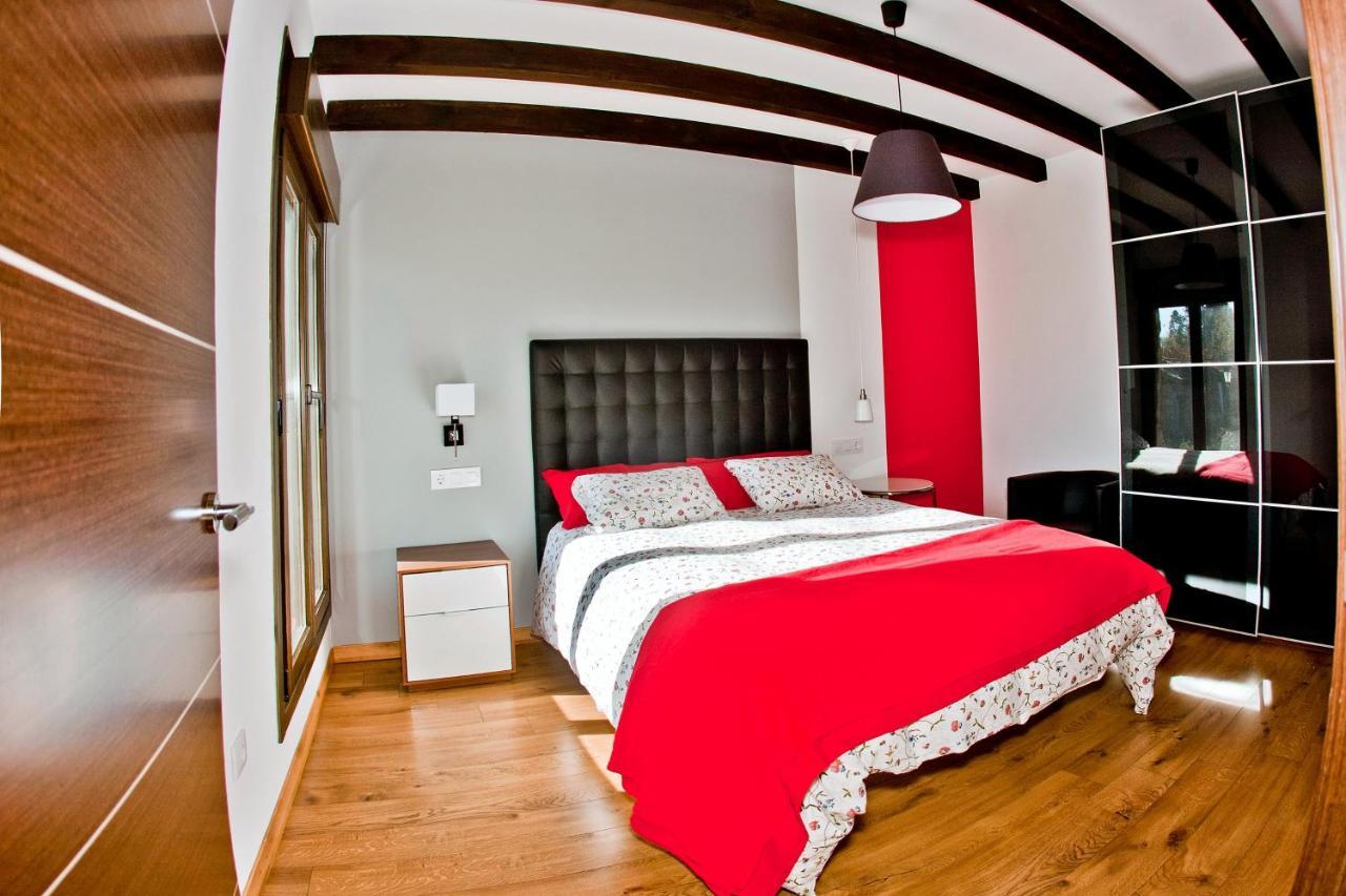Apartamentos El Roble Valverde de la Vera Luaran gambar
