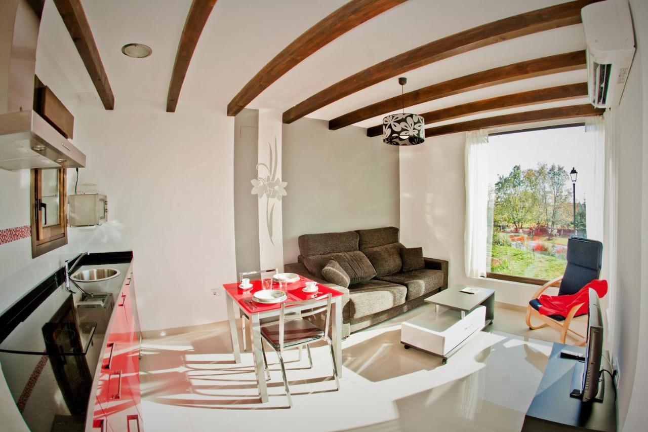 Apartamentos El Roble Valverde de la Vera Luaran gambar