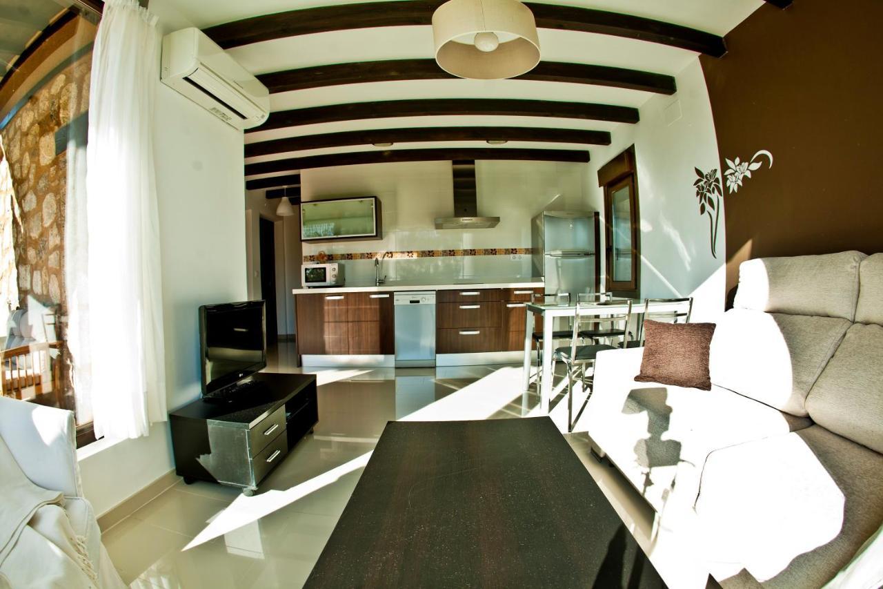 Apartamentos El Roble Valverde de la Vera Luaran gambar