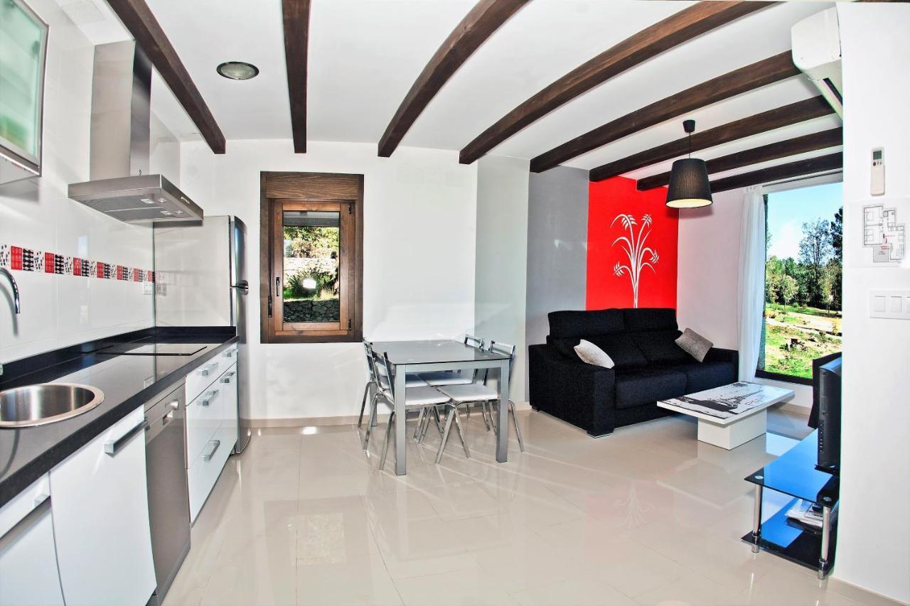 Apartamentos El Roble Valverde de la Vera Luaran gambar